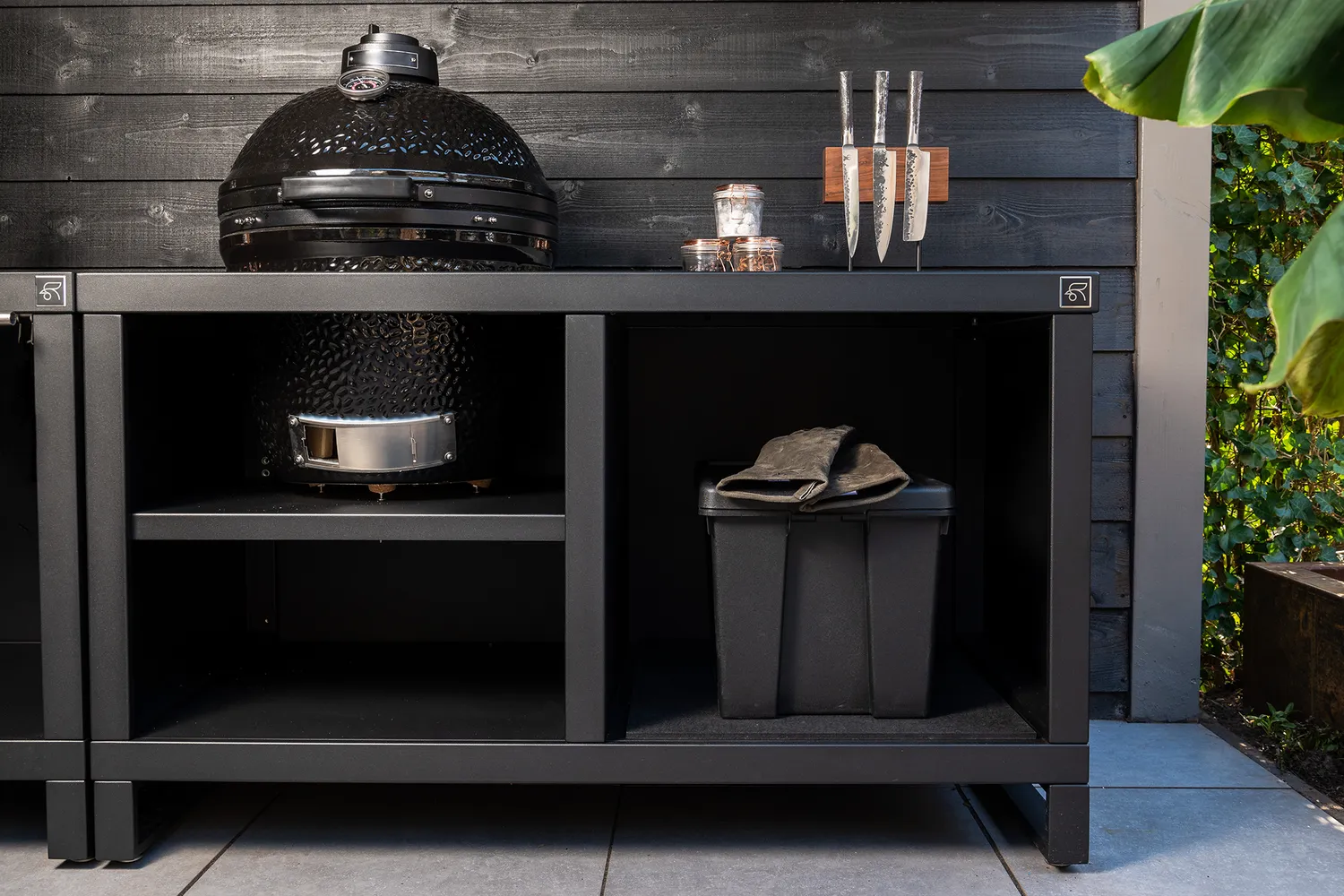 Roostr Aufbewahrungsbox 62 Liter mattschwarz