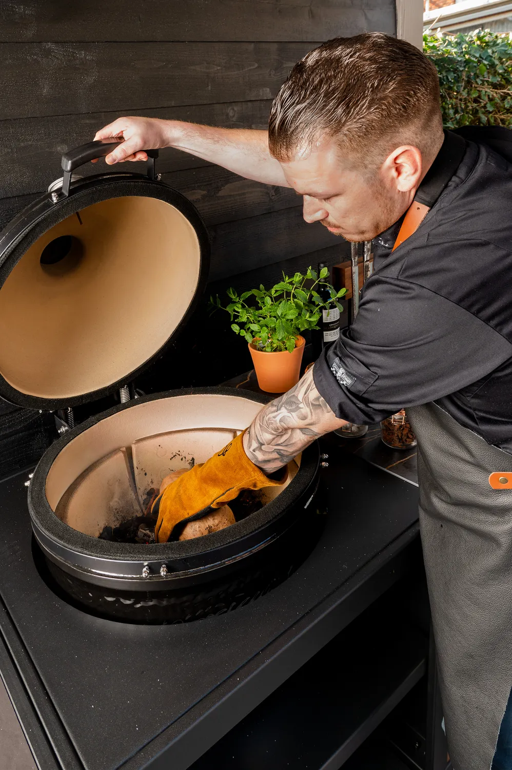 Roostr Grillschürze Leder 82 cm Schwarz Narbenleder