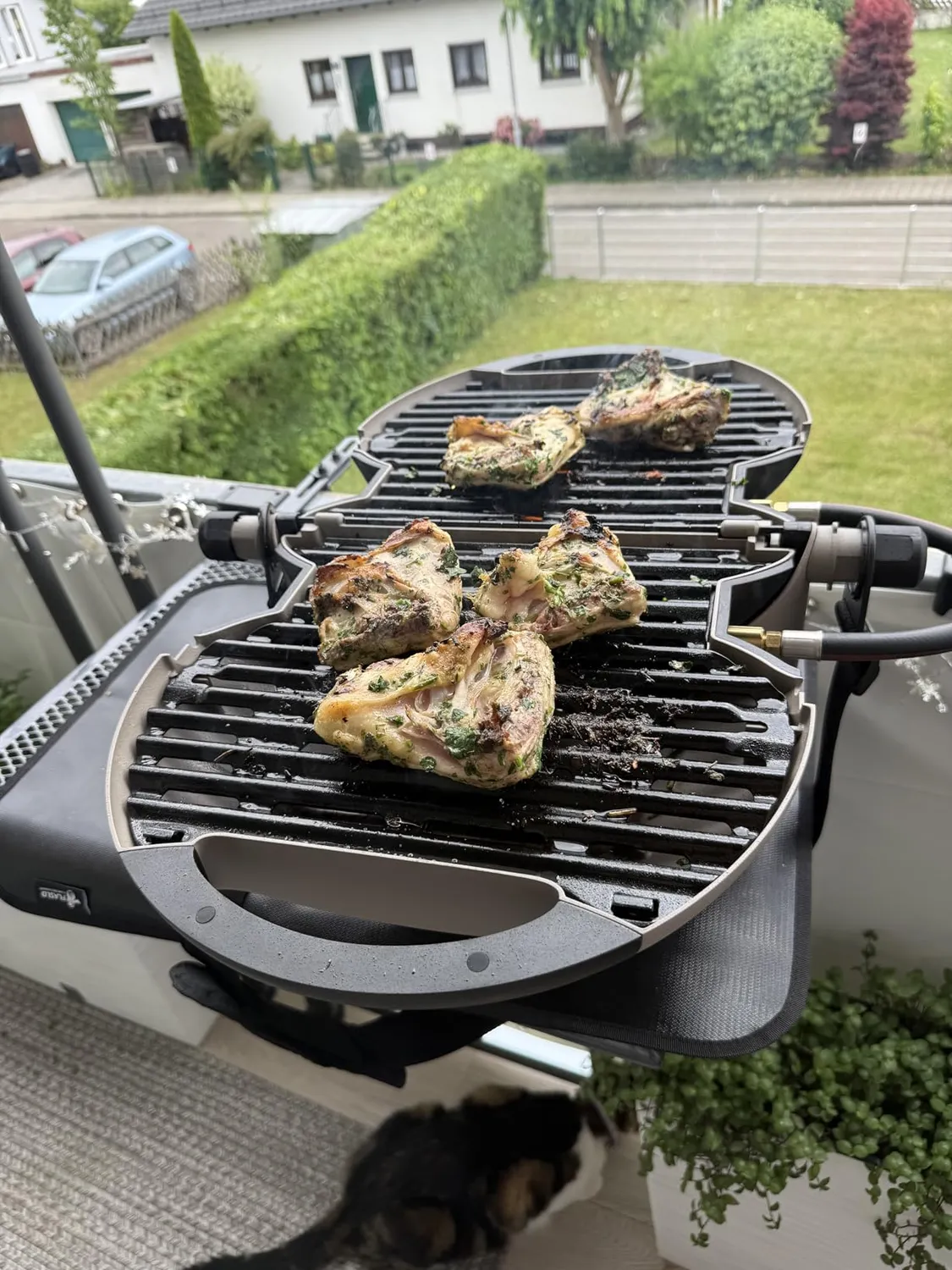 NomadiQ BBQ 3.0 Tischgrill Gas Grau 2 Brenner 5,6 kg