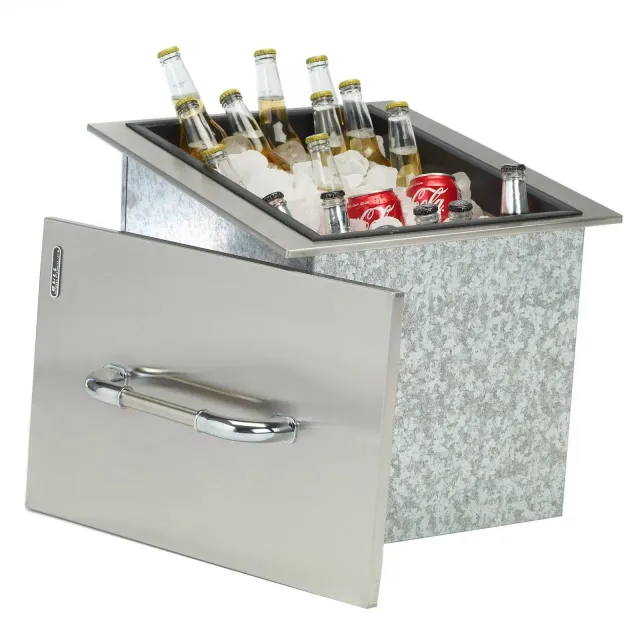 Bull Grill Einbau Eisbox Edelstahl mit Ablauf isoliert